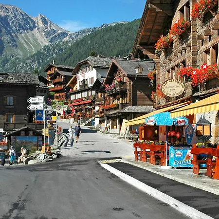 Familial By Interhome